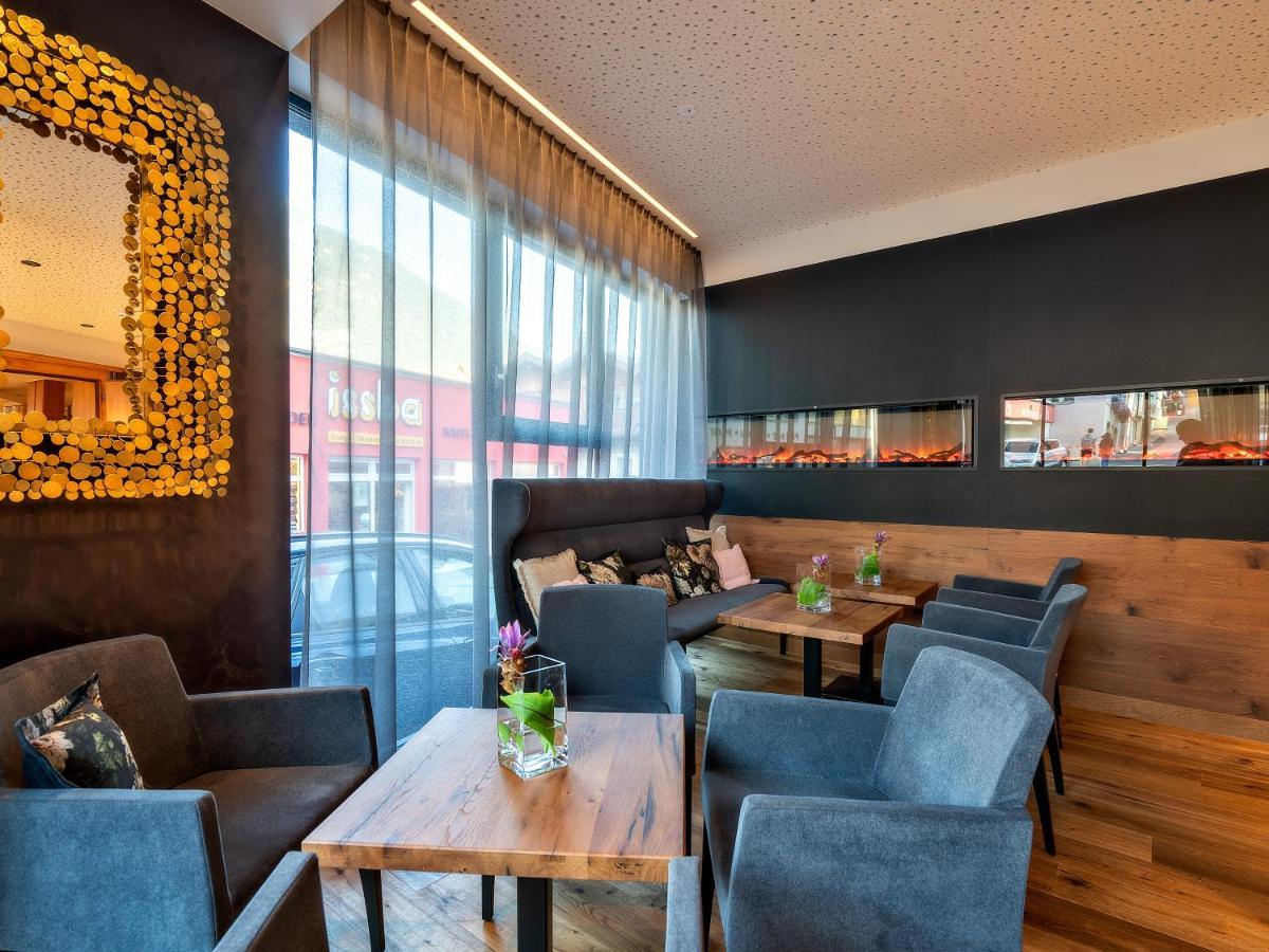 Stadthotel Eggerbraeu Imst Buitenkant foto