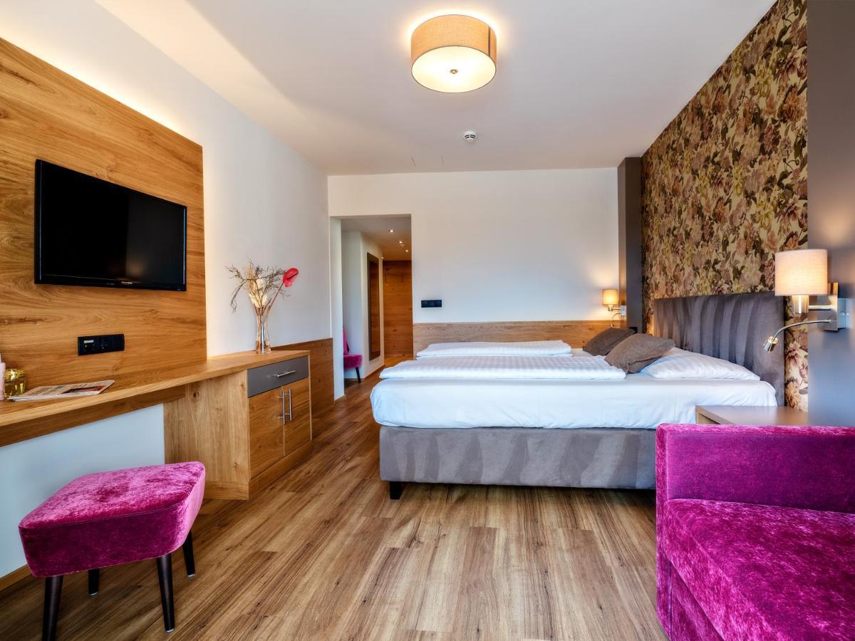 Stadthotel Eggerbraeu Imst Buitenkant foto
