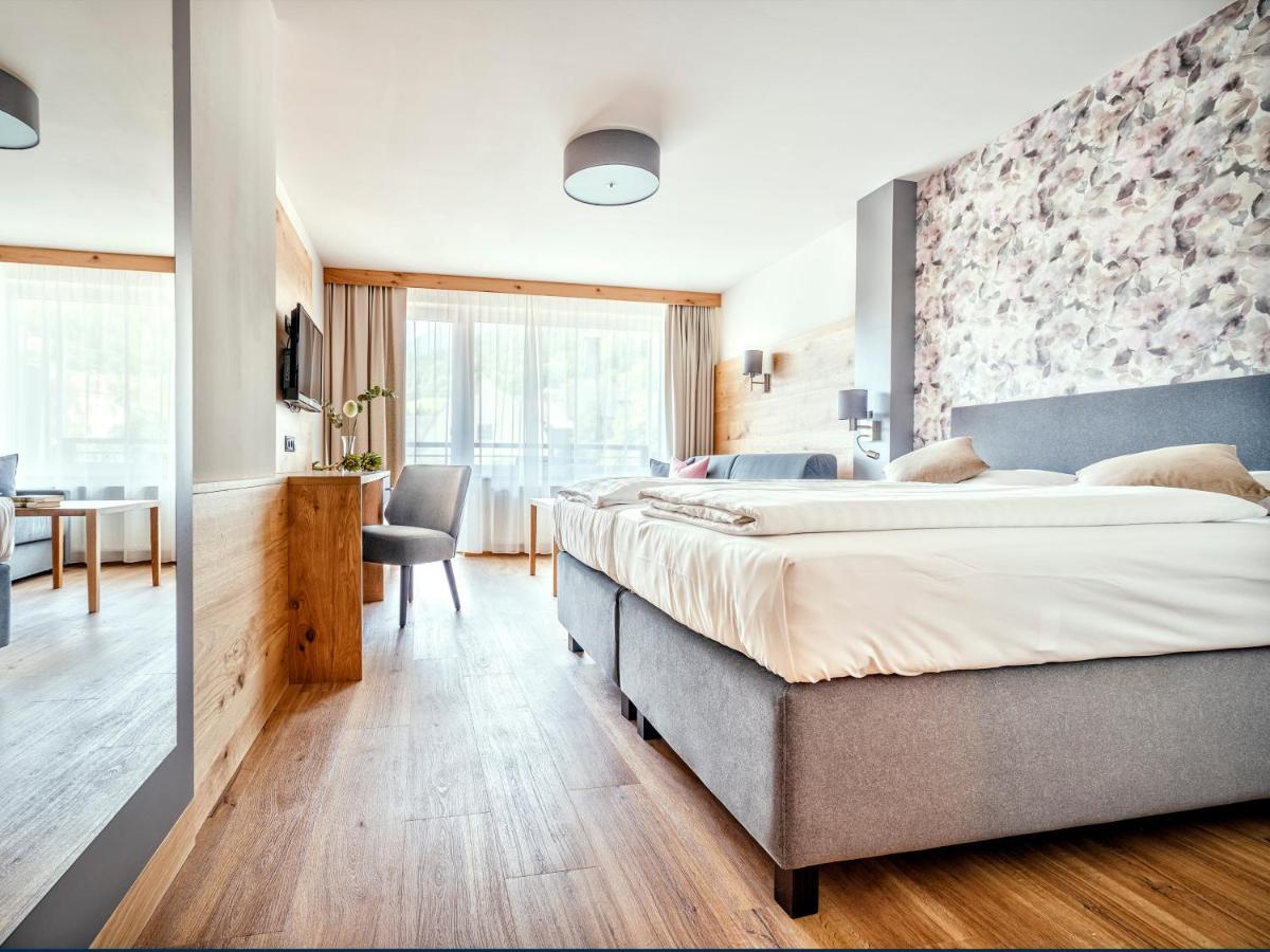 Stadthotel Eggerbraeu Imst Buitenkant foto