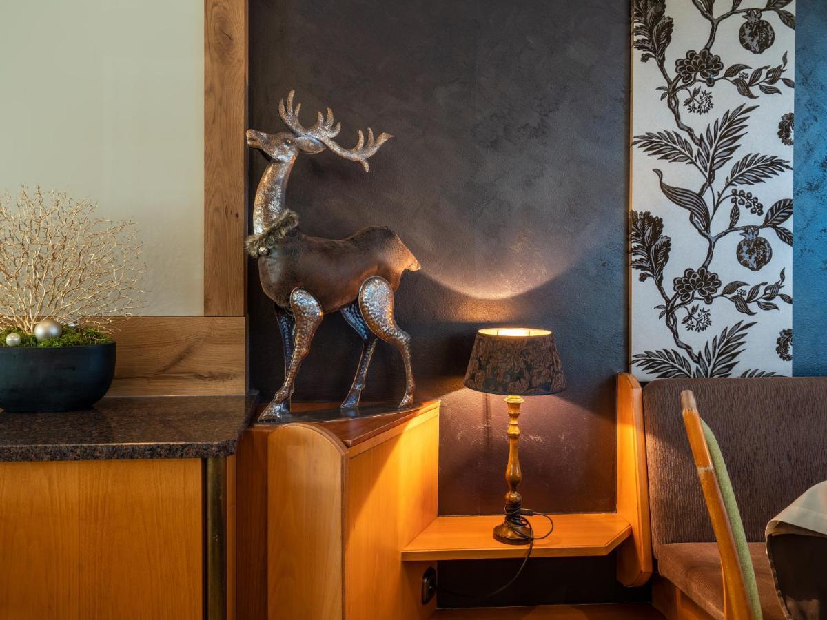 Stadthotel Eggerbraeu Imst Buitenkant foto