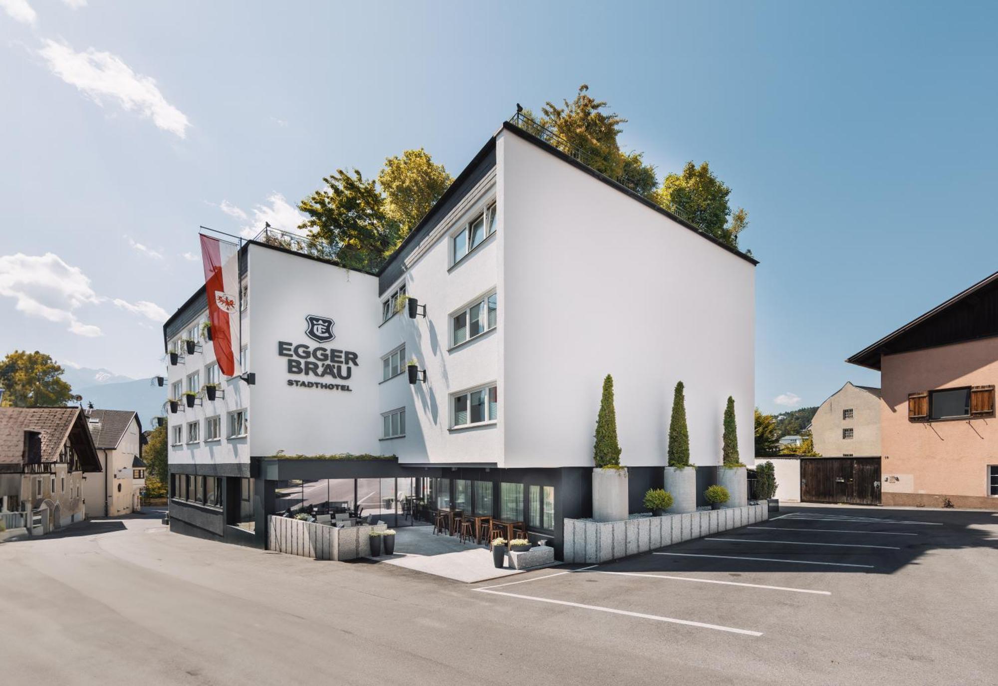Stadthotel Eggerbraeu Imst Buitenkant foto