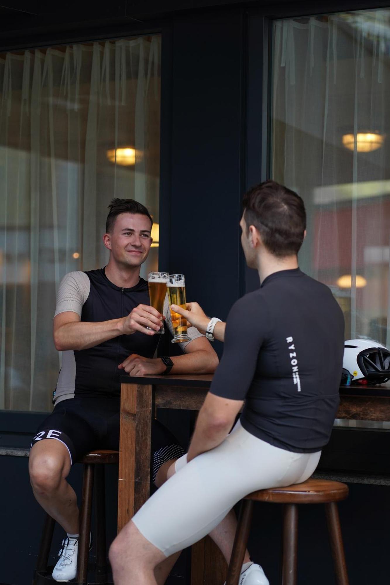 Stadthotel Eggerbraeu Imst Buitenkant foto